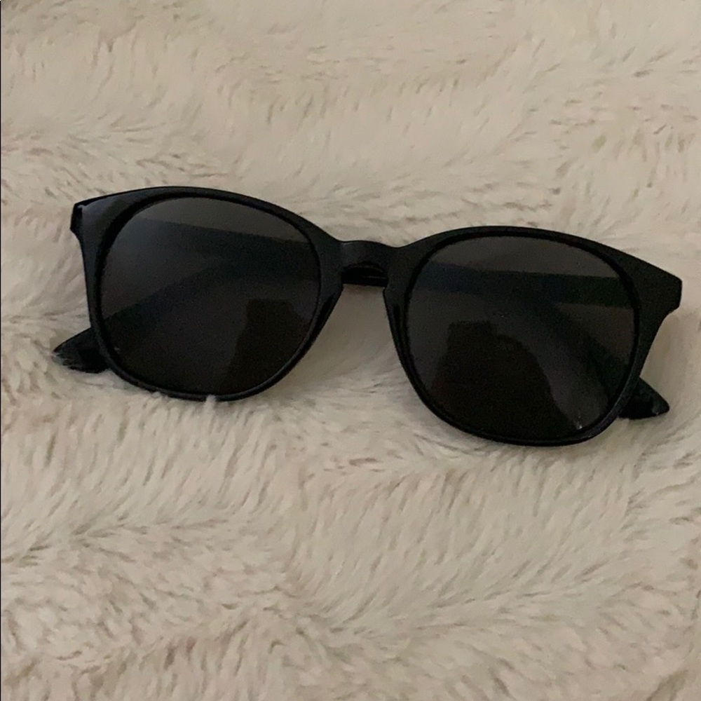 PERRY ELLIS solid round sunglasses